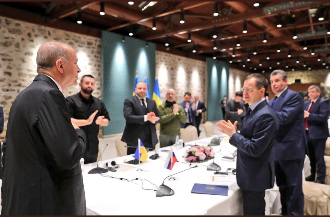 debuffer2's tweet photo. İsmail Saymazgiller: Medyamız büyütüyor sanıyordum ama gerçekten tüm dünya Erdoğan'a büyük saygı duyuyormuş https://t.co/gB5d6QzEgz