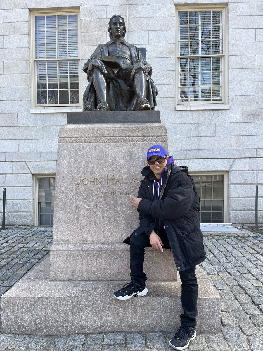 rafapedroza's tweet photo. Con ganas de estudiar en @harvard https://t.co/9hmaGlDvPa