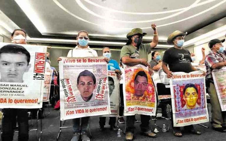 ‼️El Grupo Interdisciplinario de Expertos y Expertas Independientes #GIEIA confirmó la participación del Ejército durante la desaparición de 43 normalistas de Ayotzinapa, También, reveló que <a href="/SEMAR_mx/">SEMAR México</a> alteró pruebas en el basurero de Cocula y rio Sn Juan.
facebook.com/15275254975207…