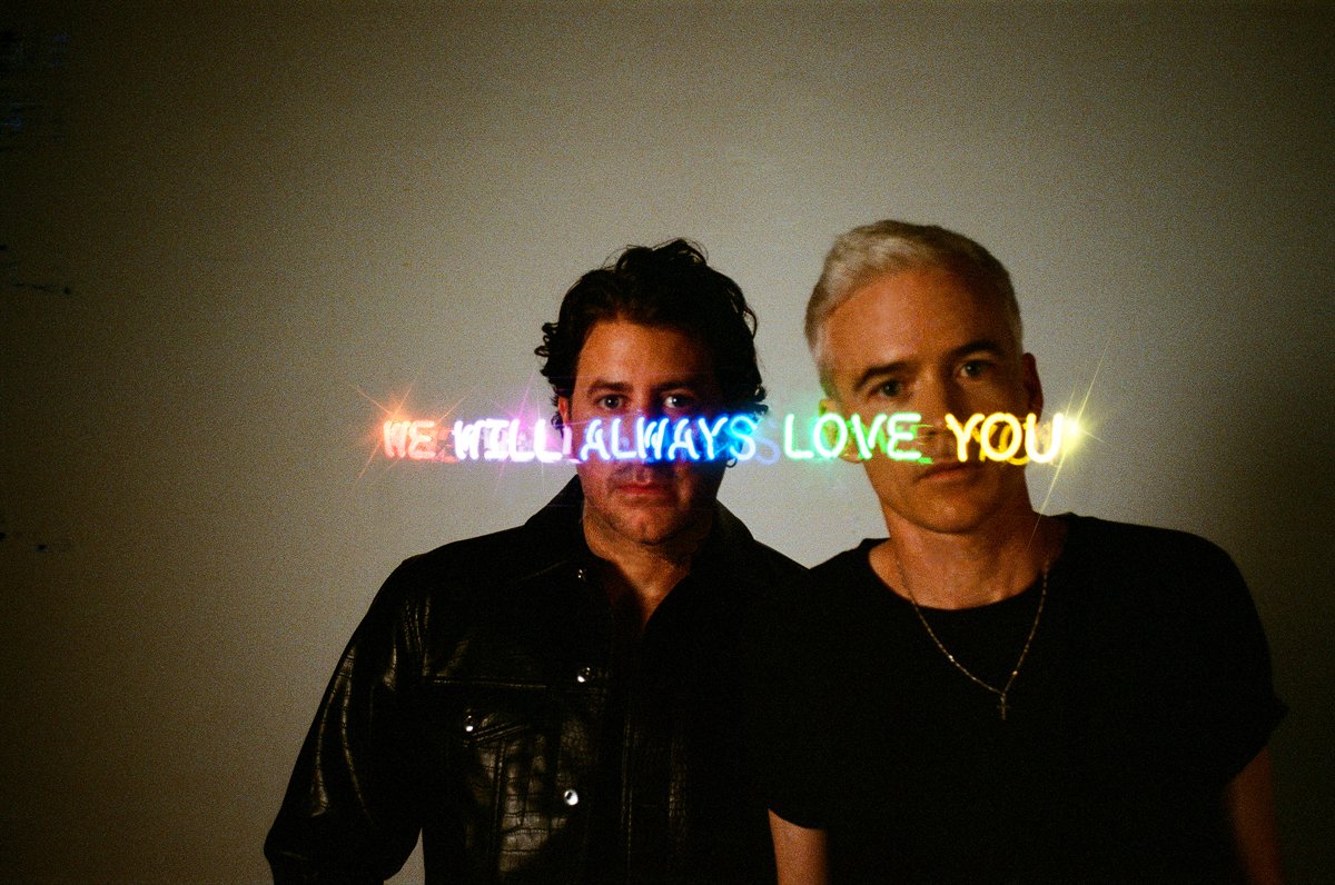 thegig_club's tweet photo. Feels so good to be back! 🙃 Please welcome @TheAvalanches to Gig Club!

June 28th, 2022 - @lavlisboaaovivo 
June 29th, 2022 - @hardclubporto 

Pre-sale until March 31st. General tickets - April 1st at 10am. Links in bio. 

See you all in June. We dare you not to dance. 💃🏻 https://t.co/K0jZuogvQC