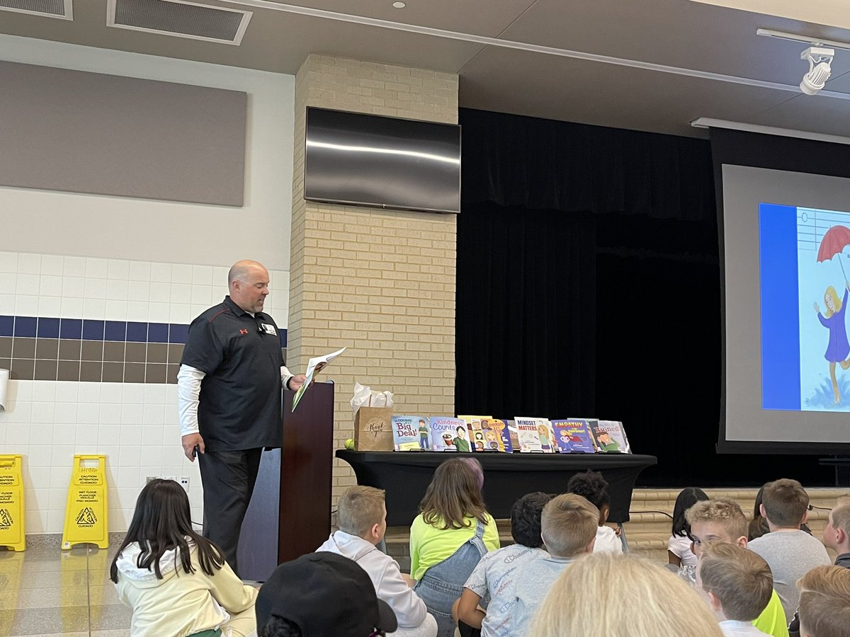 Boyer Elementary Library tweet media