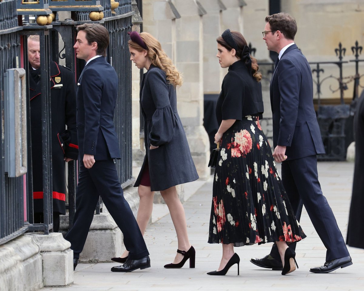 SourceEugenie's tweet photo. 📸 The Yorks today at the Service of Thanksgiving for The Duke of Edinburgh at Westminster Abbey https://t.co/plz0eAkYKx
