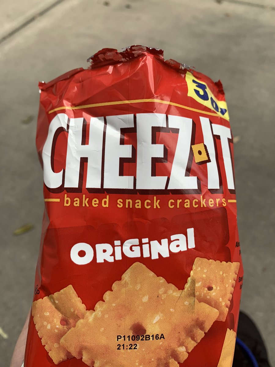 Cheez-it enjoyer tweet media