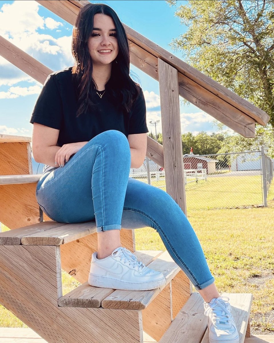 Just a regular teenager living in this crazy world. People ask me “why the Food Bank” growing up I saw many of my friends with out a lunch and I hope to 1 day CHANGE that. No child should go hungry 
I’m celebrating my Sweet 16 with the @OttawaFoodBank 

donate.ottawafoodbank.ca/ui/funddrives/…