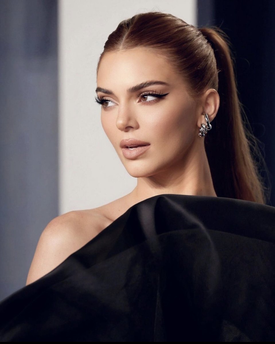 SorbetGroup's tweet photo. #Sorbies, the ladies served at this years #Oscars, I mean look at the fierce make-up the ladies gave! The fresh dewy face is a thing! #KendallJenner #ZoeKravitz #Ciara #AnyaTaylorJoy #SorbetGroup #GetThatHappyGetThatFeeling https://t.co/bPhoRAcxsQ