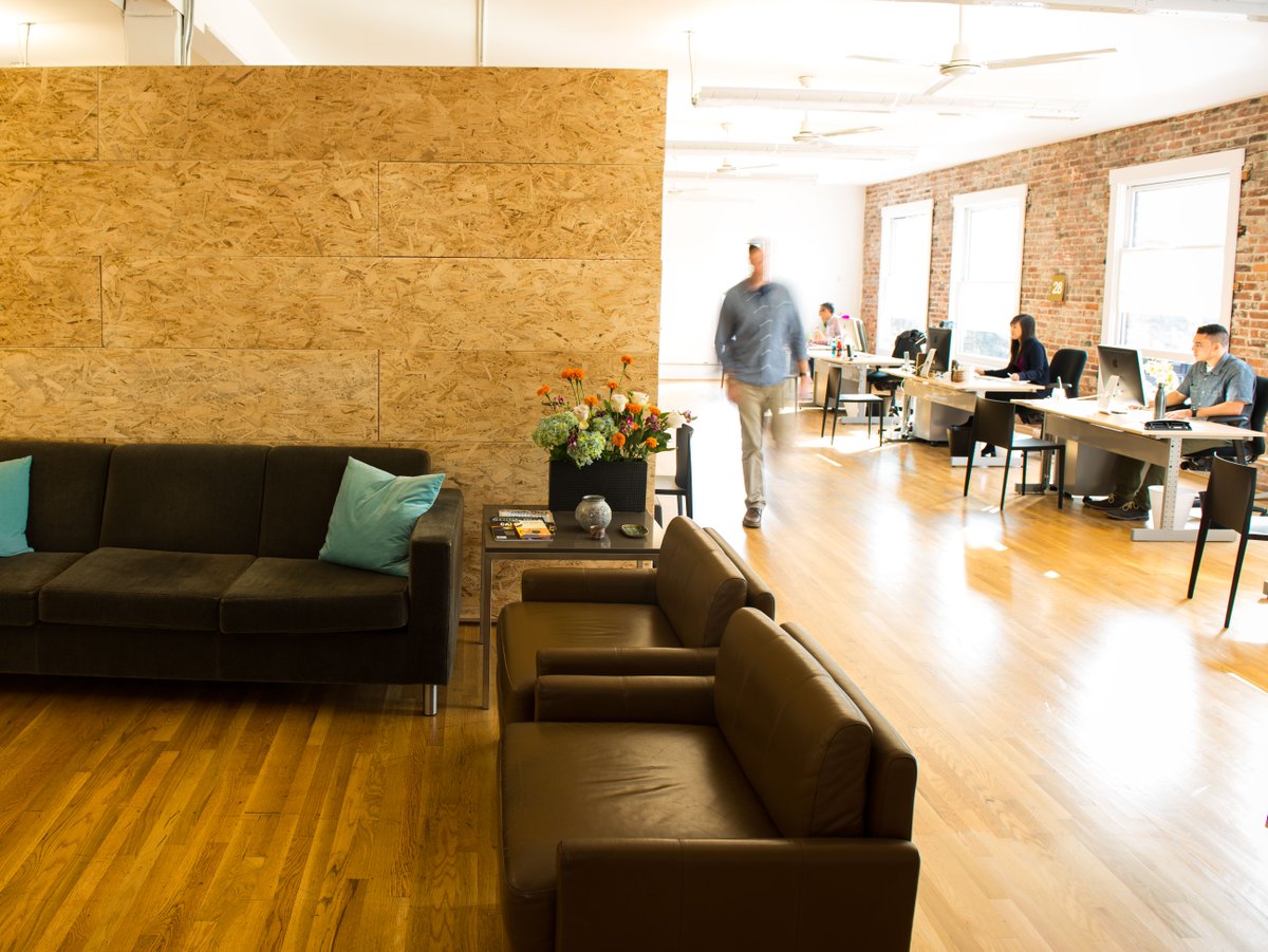 nwpolitesociety's tweet photo. Being in business since 2012 and surviving the pandemic, our small business has evolved with the times. Here's a photo of our old office space circa 2016. We've since moved to a new office on the same block; have you been by yet?
#PoliteSociety #Politeaf #seattlesmallbusiness https://t.co/zve6PdTvm7