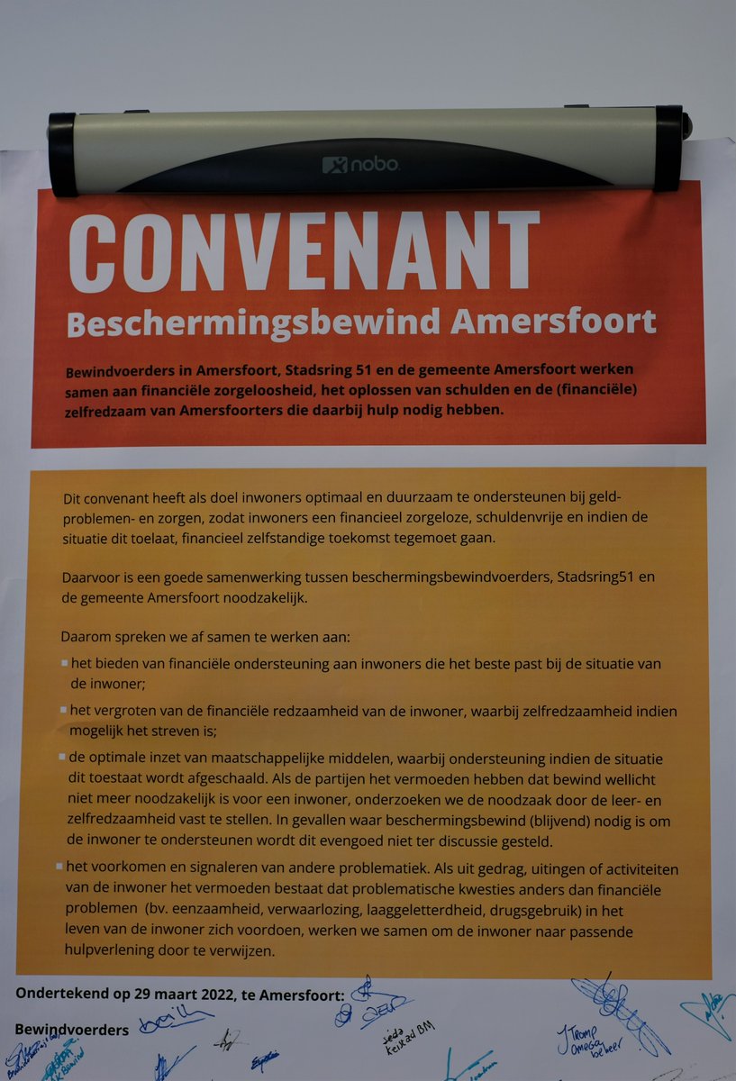 Vandaag ondertekenden we met bewindvoerders en schuldhulpverlener Stadsring51 het convenant beschermingsbewind. In dit convenant staan afspraken om intensiever samen te werken en elkaars professionele kennis en expertise te gebruiken. Meer informatie: bit.ly/3Lnp8Mb
