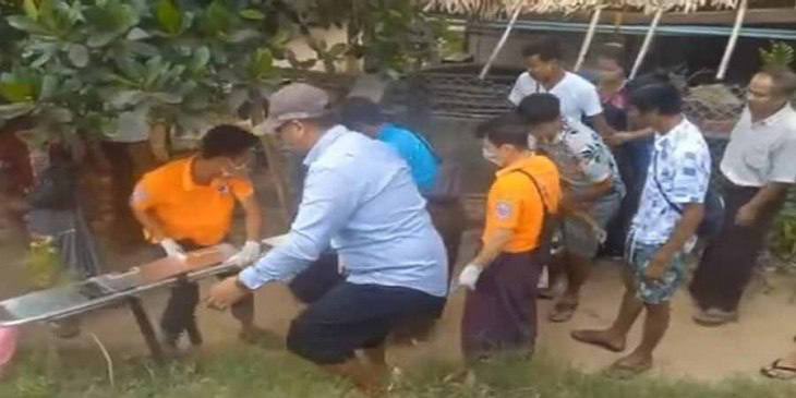 Autumn (@phyutote) on Twitter photo A child was shot dead, a man and another child were seriously injured in a shootout between KNLA and military council around 10am this morning on the Yangon-Mawlamyine highway, Kamarsai village, Thaton, Mon State. #2022Mar29Coup  #WhatsHappeningInMyanmar A child was shot dead, a man and another child were seriously injured in a shootout between KNLA and military council around 10am this morning on the Yangon-Mawlamyine highway, Kamarsai village, Thaton, Mon State. #2022Mar29Coup  #WhatsHappeningInMyanmar