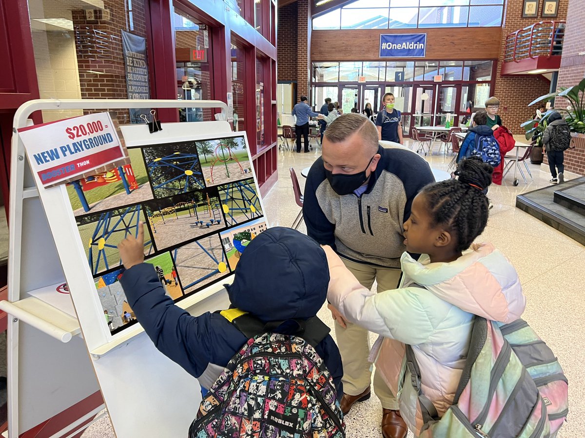 Aldrin ES Eagles tweet media