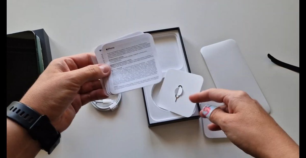 karo_yard's tweet image. Hello my green friend 😍
#iPhone13ProMax #teamapple #AlpineGreen

Co ja wam będę pokazywać zdjęcia. Łapcie nagrany migusiem unboxing 😉

Link:
youtu.be/LBNPjLawi8I