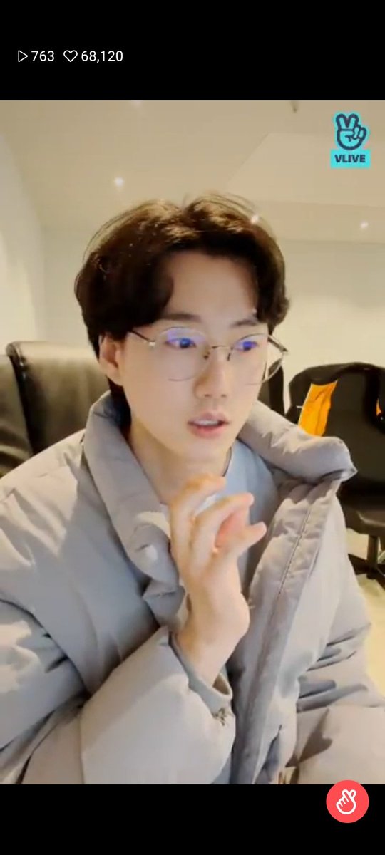 VAVsVampZy's tweet photo. anyway i got these earlier they so cute #vav #vav_stvan #vav_baron @VAV_official @twt_VAV https://t.co/HF6NnSZ7JP