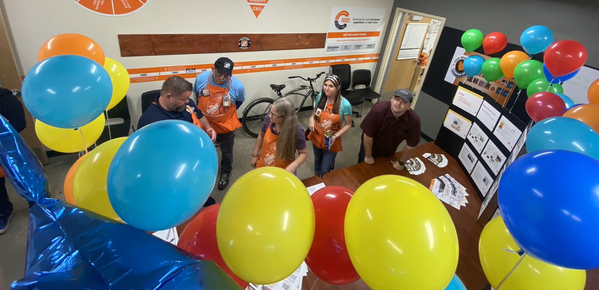 Jonathan_Vega05's tweet photo. @0275Homedepot ready to learn about Services! @mmAnderson919 @DougBischoffDSM @SE_RSM_Aponte @StacyLBro @tofablue @Home_Depot_0275 https://t.co/vgPEmALJJ6
