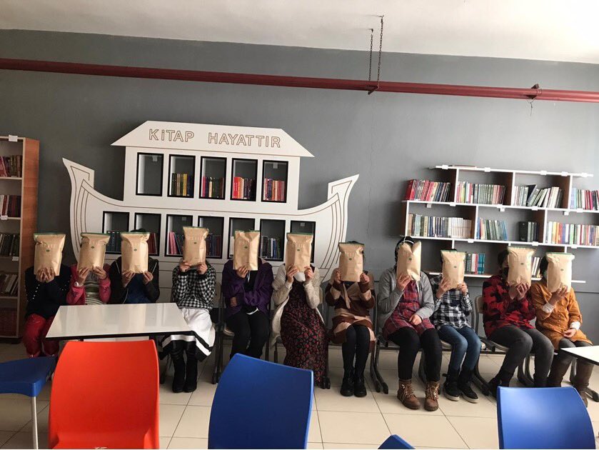 beijewomen's tweet photo. Regl yoksulluğu ile mücadelemize son hız devam ediyoruz! 🚀 BEIJE paketleri bugün Ağrı ve Ordu’daki okullara ulaştı.

Kârımızın %8’ini bağışlayarak, ülkemizde ihtiyacı olan herkesin menstrüel ürünlere ulaşabilmesi için çalışıyoruz. Ailemize katılarak bize destek olabilirsin! 💛 https://t.co/EEpvnqzzO6