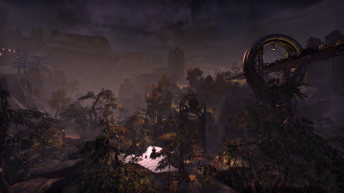 mireuix's tweet photo. Usually, when I'm in Clockwork City, I tend to catch in the not-mid-morning sun, full of orange and yellow that glint (almost) unhealthily off the metal and oil. At night, it looks different. Peaceful, almost. #ESO https://t.co/PvpNOzovNW