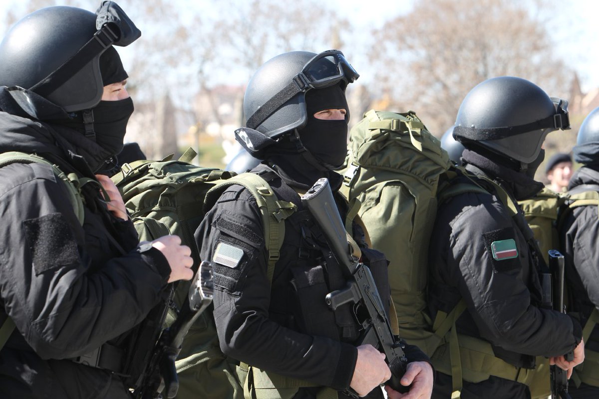Построение силовиков в #Грозном
#Украина #Чечня #Россия