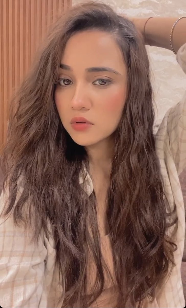 hourlyashi's tweet photo. #AshiSingh https://t.co/hrsqp45LCI