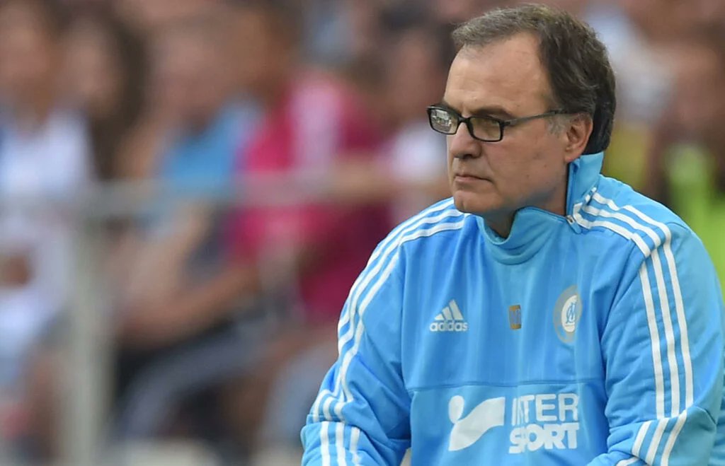 "En Olympique de Marsella logré hacer una pasantía con el grupo de trabajo de Marcelo Bielsa. Sin conocidos ni allegados, pude contactar con Diego Reyes, uno de sus colaboradores más cercanos. Él contactó conmigo y ahí comenzó el vínculo"

🗣️Diego Flores🇦🇷