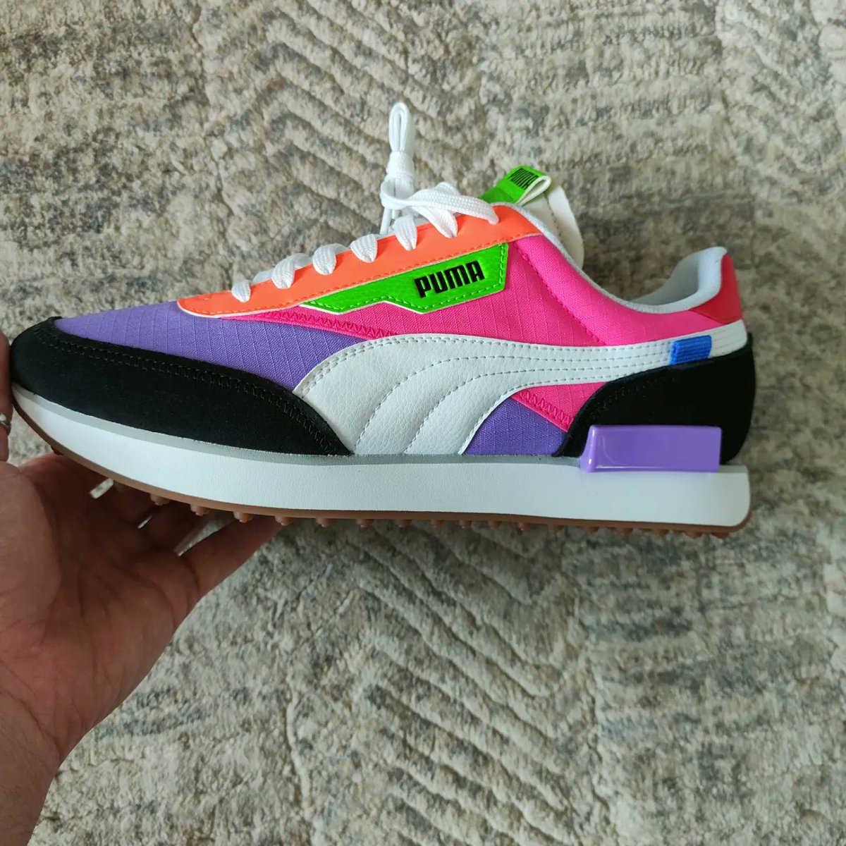rainbow_geisha's tweet photo. Oh my god look how beautiful my new trainers off Michael are ๐๐ #puma #trainers #futurerider https://t.co/FGCVfOyGe4