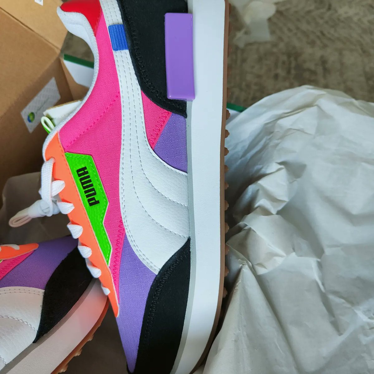 rainbow_geisha's tweet photo. Oh my god look how beautiful my new trainers off Michael are ๐๐ #puma #trainers #futurerider https://t.co/FGCVfOyGe4