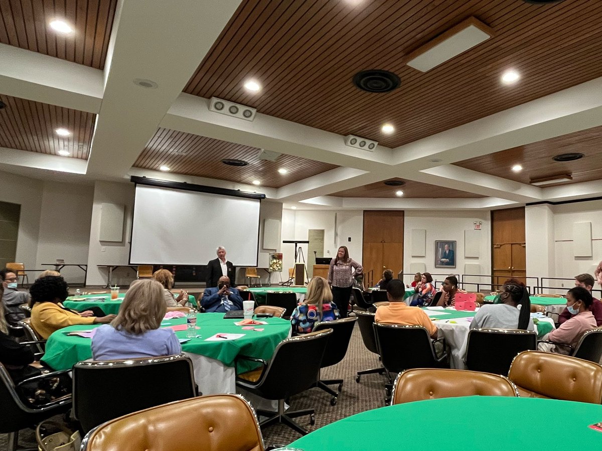 DSUGradStudies's tweet photo. Day 2️⃣ of the @DSUwtr conference! A big thank you to representatives from the four colleges for their presentations on DEI. We look forward to implementing new ideas and fostering more inclusive conversation as we move forward in our work @DeltaState. 💚
#DSUFamily https://t.co/sHFVUtMMBw