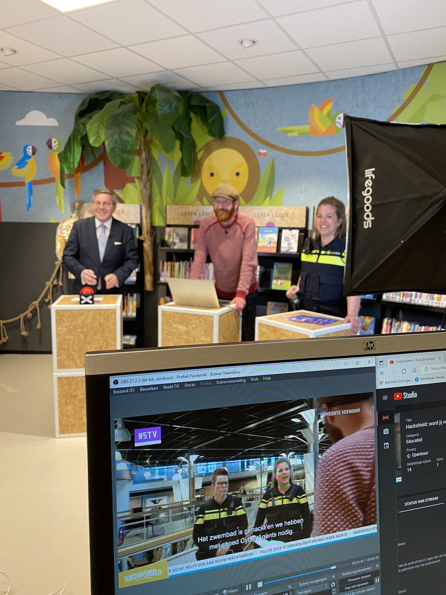 Vanochtend hebben burgemeester Link, wijkagent Susan &amp; Jeroen de aftrap gegeven van Hackshield. De politie en de burgemeester hebben hulp nodig van kinderen tussen de 8 en 12 jaar. Word jij ook een Cyber Agent? 

Kijk hier de aftrap terug youtu.be/0IMuLJz9HzI