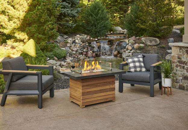 Now that we've officially entered Spring, it's time to start thinking about your outdoor space. Check out all the products offered by @outdoorrooms, like the one featured here from the Darien collection. Visit bit.ly/3hAHYT3 to learn more.