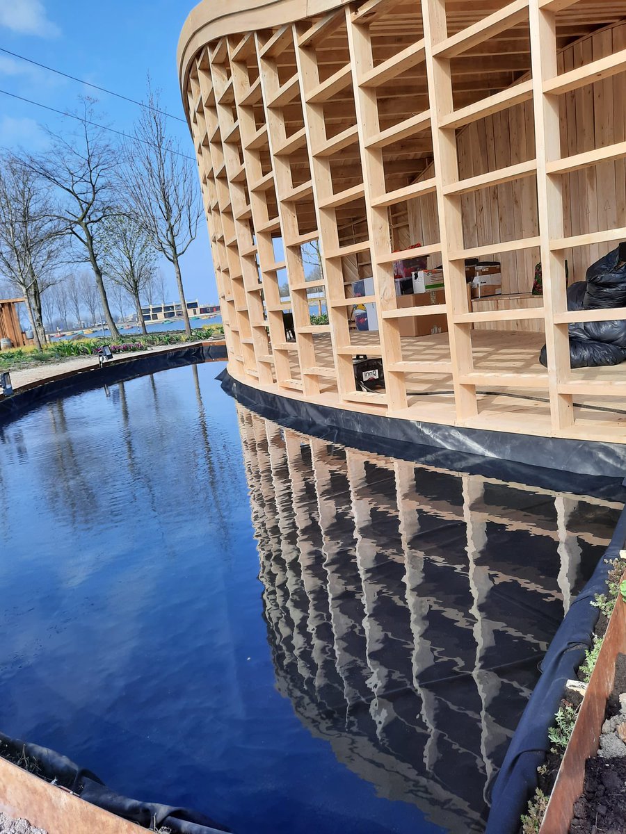 Mirakel!: Paviljoen <a href="/AlmeerseWolunie/">Almeerse Wolunie</a> op @FloriadeExpo 2x zo groot dan getekend…….! Bouwer: kuperus&amp;gardenier