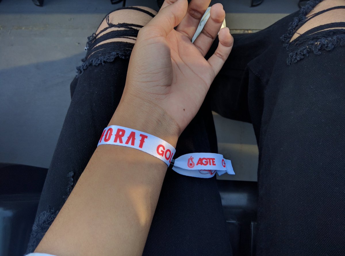 Imyuls_'s tweet photo. Hola, estoy feliz pq fuí al concierto de Morat, chao https://t.co/2RWNmfPLZb