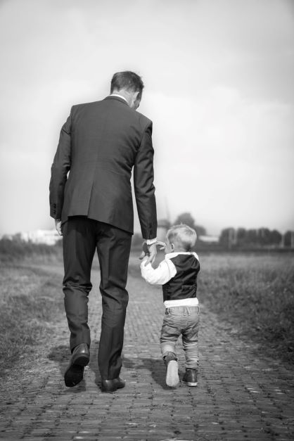 dadathlon's tweet photo. Take time today to ask yourself

"How much or how well do I..."

-Eat
-Pray
-Drink
-Swear
-Laugh
-Set goals
-Apologize
-Work  out
-Call my parents
-Respect my wife
-Dote on my wife
-Help others in need

Whether your answers are good or bad, 

...Your kids will follow your lead https://t.co/IEgEnqpBTw