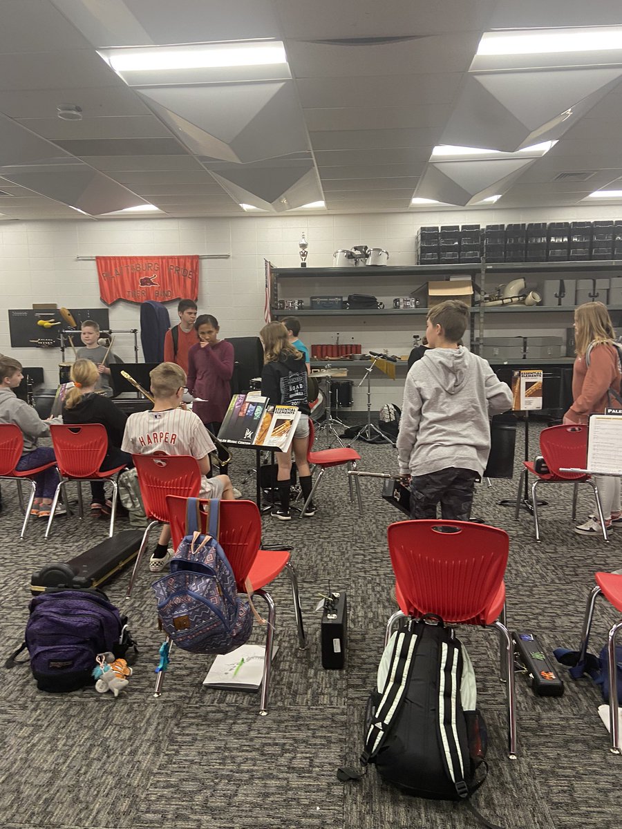 MrsCurran_CCMS's tweet photo. The 6th grade band class was hard at work today! Thank you for letting me sneak in to listen @MrAaronGuyer! @CCMSTigers https://t.co/XJLHci3MC7