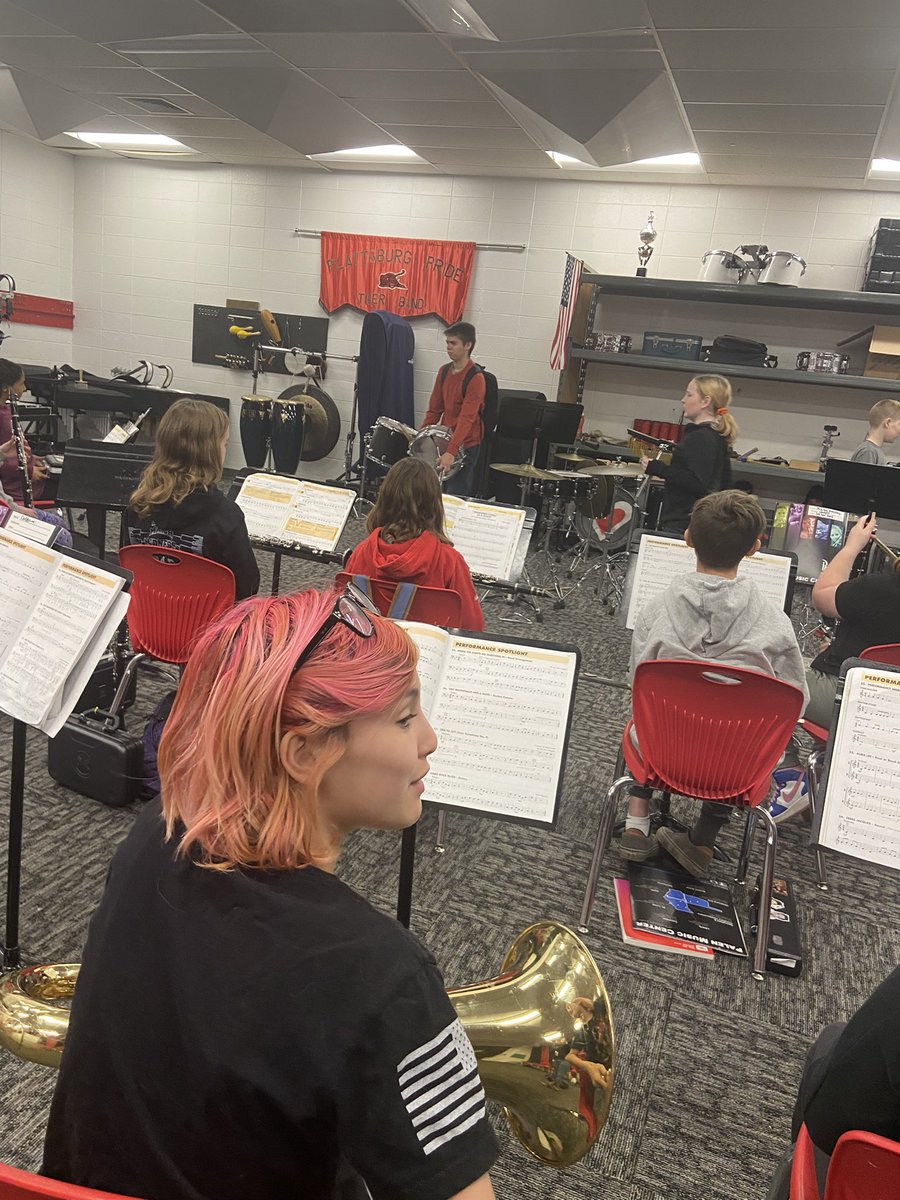 MrsCurran_CCMS's tweet photo. The 6th grade band class was hard at work today! Thank you for letting me sneak in to listen @MrAaronGuyer! @CCMSTigers https://t.co/XJLHci3MC7