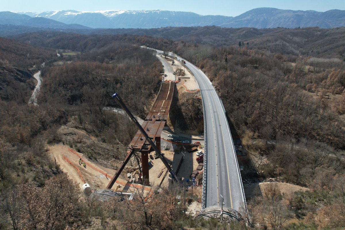 Strada dei Parchi tweet media