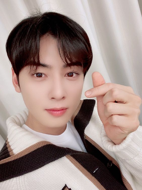 _Jinnere_'s tweet photo. HOY ES EL CUMPLEAÑOS DE MI CHICO.😿💗 https://t.co/DbPbezGp8u