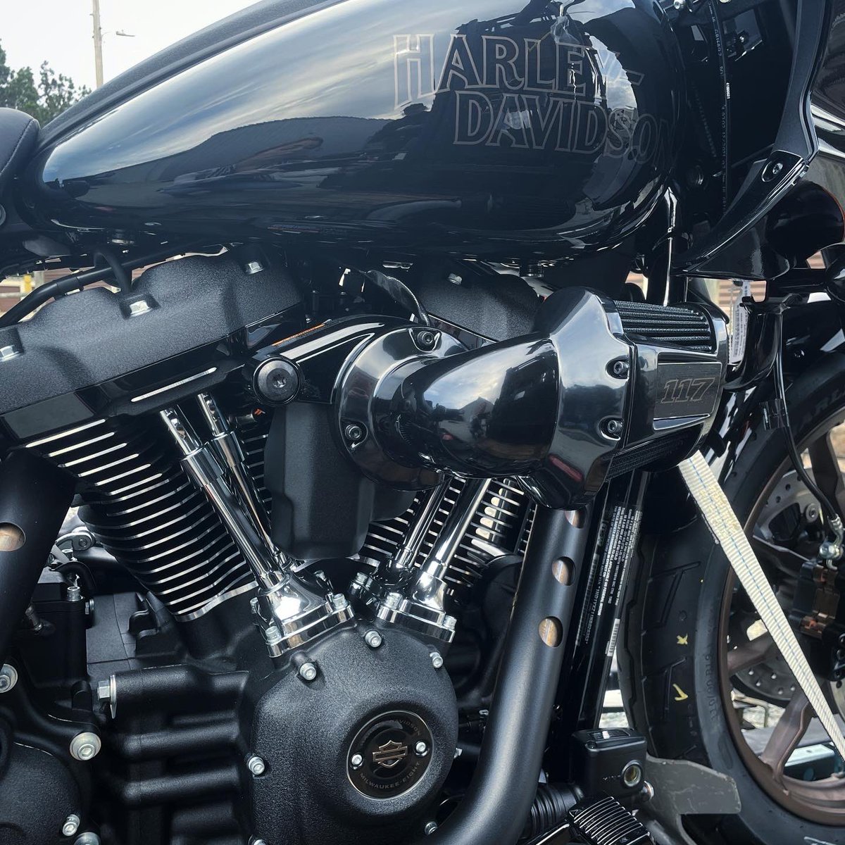 coxsdoubleeagle's tweet photo. For the rider who digs clean styling and craves outrageous performance… the Low Rider ST has arrived. 🦅🦅 #2022HarleyDavidson #LowriderST #MEight117 https://t.co/uVizHJu7Qh