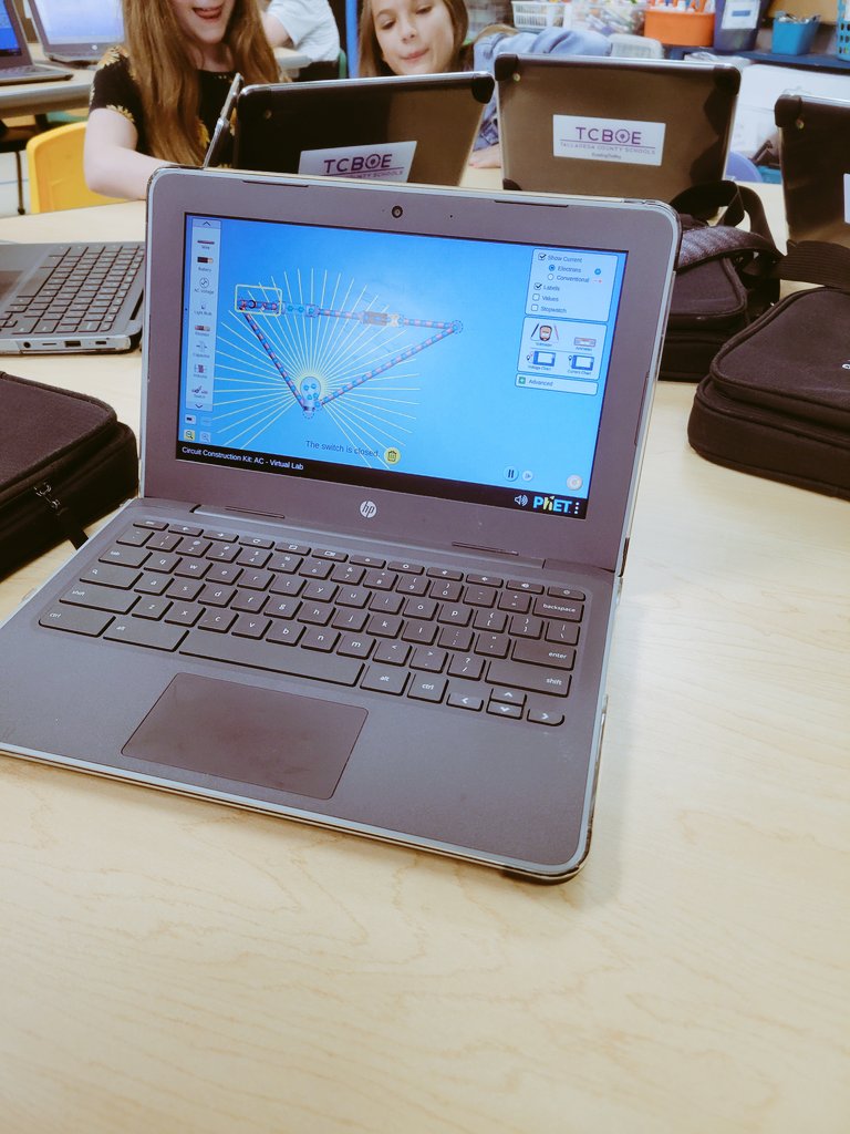 clifton_class's tweet image. Fourth Grade is working on electric circuits using @PhETsims @MunfordElem @TCBOE #workingonmyroar #electriccircuits