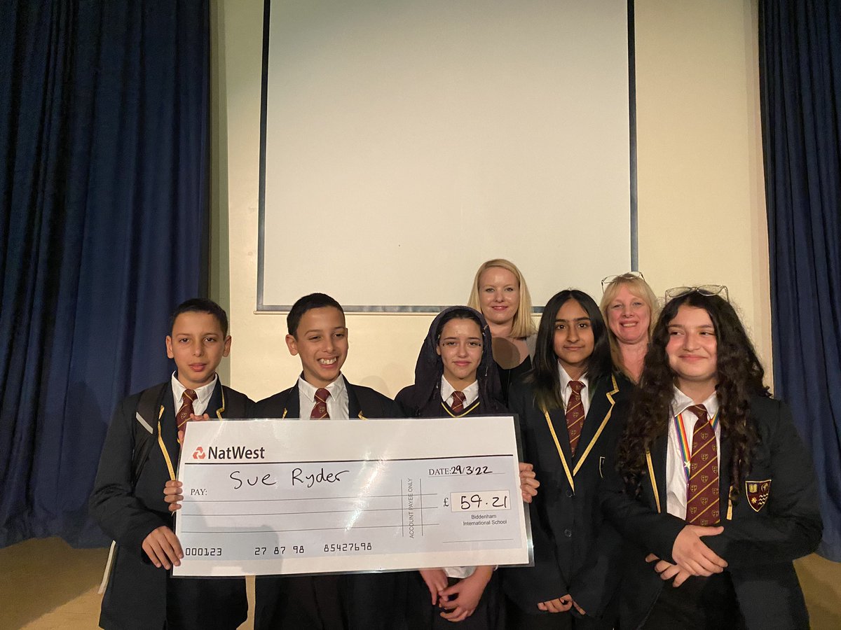 BISKS3_'s tweet photo. Thank you to all the charities to came to support the @FirstGiveUK final today @BedfordOpenDoor @BedfordSams @chumscharity @AutismBeds students enjoying sharing the money raised from social action projects #whatabuzz #communitypower https://t.co/wPkzAFBRk2