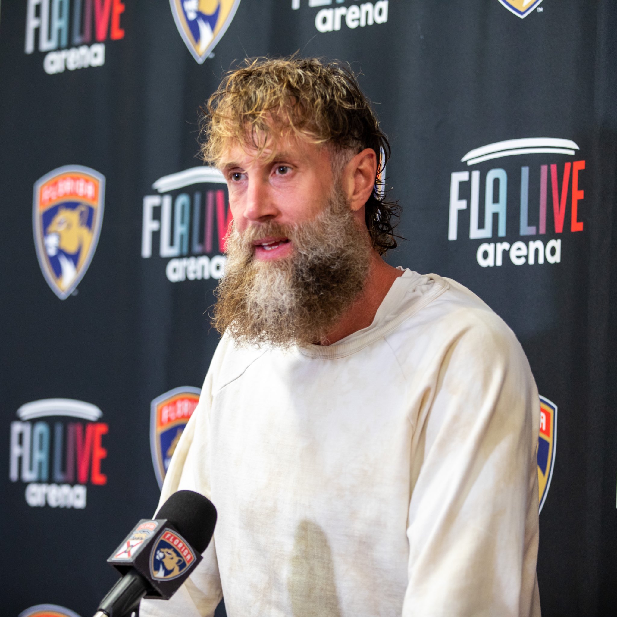 Florida Panthers on X: "Joe Thornton on this group of guys: “It's a good  feeling in the locker room. Guys are excited to put in the work every day.”  #MTLvsFLA https://t.co/puPoMMiQX8" /