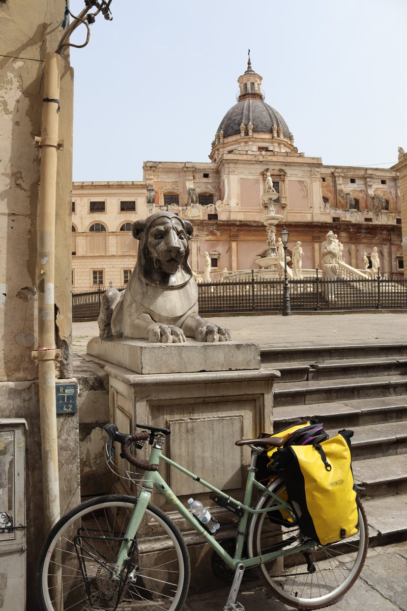 maxine jones tweet media