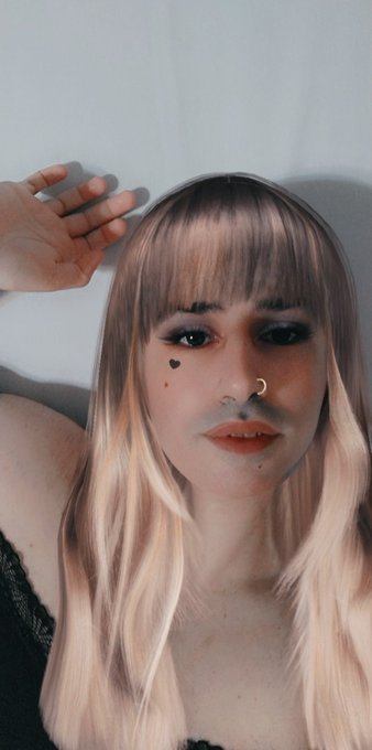 Quasi quasi provo a farmi bionda 😜 https://t.co/p9IbG5xOMy<a href="/tag/xhamster"class="tags"><span>&#35;xhamster</span></a>