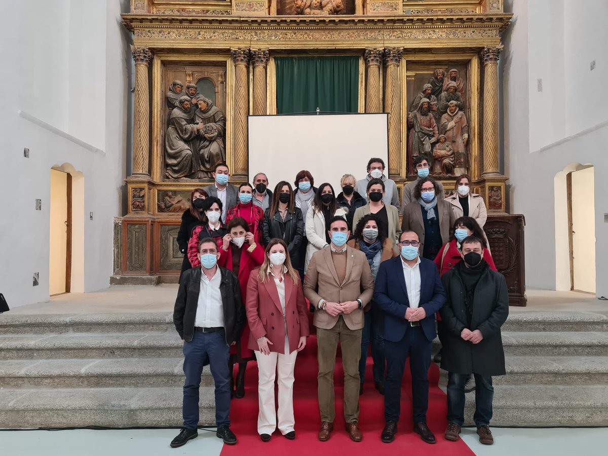 Clausuramos jornada ofrecida por @Symbiosis_Coks en <a href="/SimonRuizCDE/">Simón Ruiz CDE</a>  #MedinaDelCampo, promovida por <a href="/RutaVinodeRueda/">Ruta Vino de Rueda</a> dirigida a empresas y #ayuntamientos sobre los Fondos Europeos #NextGenerationEU q debemos aprovechar para mejorar nuestro #territorio Gracias <a href="/Dip_Va/">Diputación de Valladolid</a> por colaborar