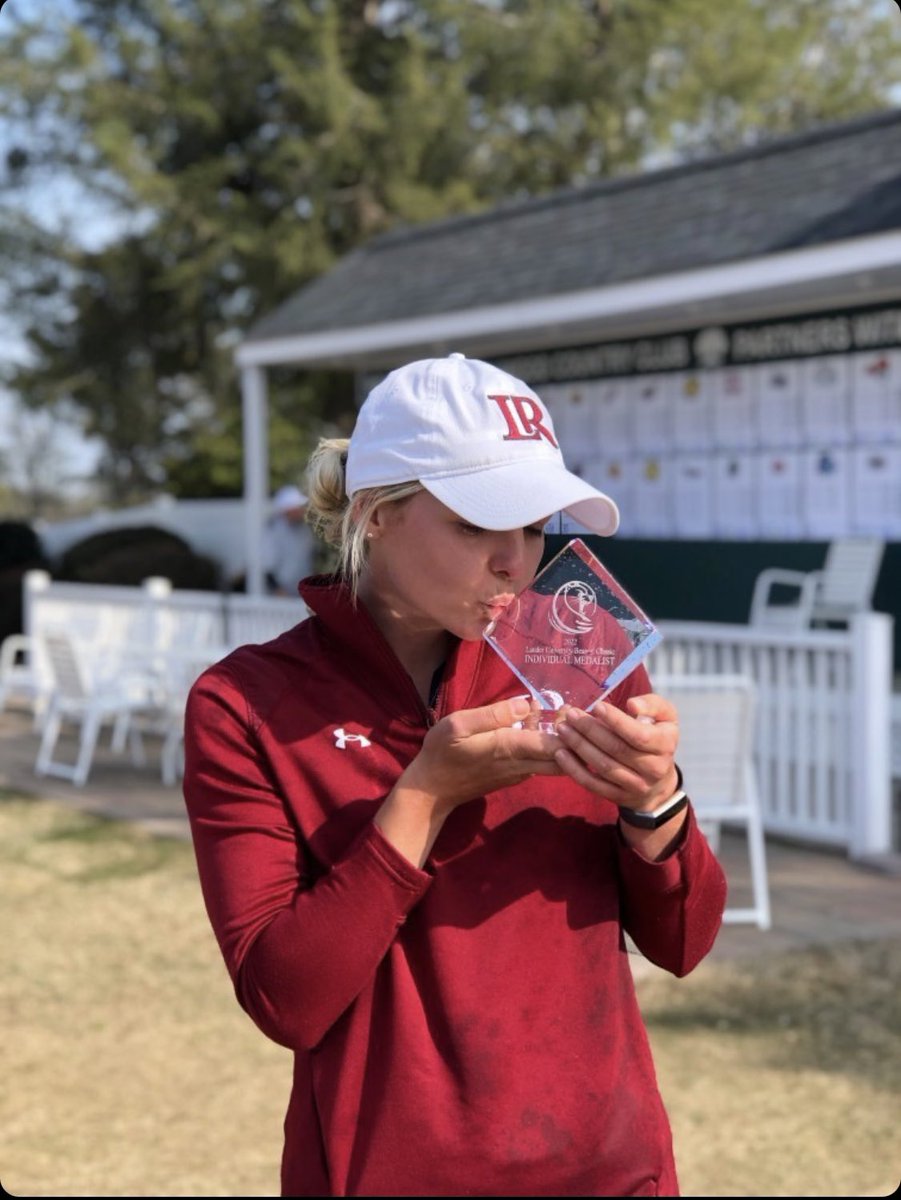 Bring home some hardware‼️🏆🥇

Megan Robb wins the Bearcat Invitational by three shots!

#GOBEARS | <a href="/BearsLRGolf/">LRBearsGolf</a>