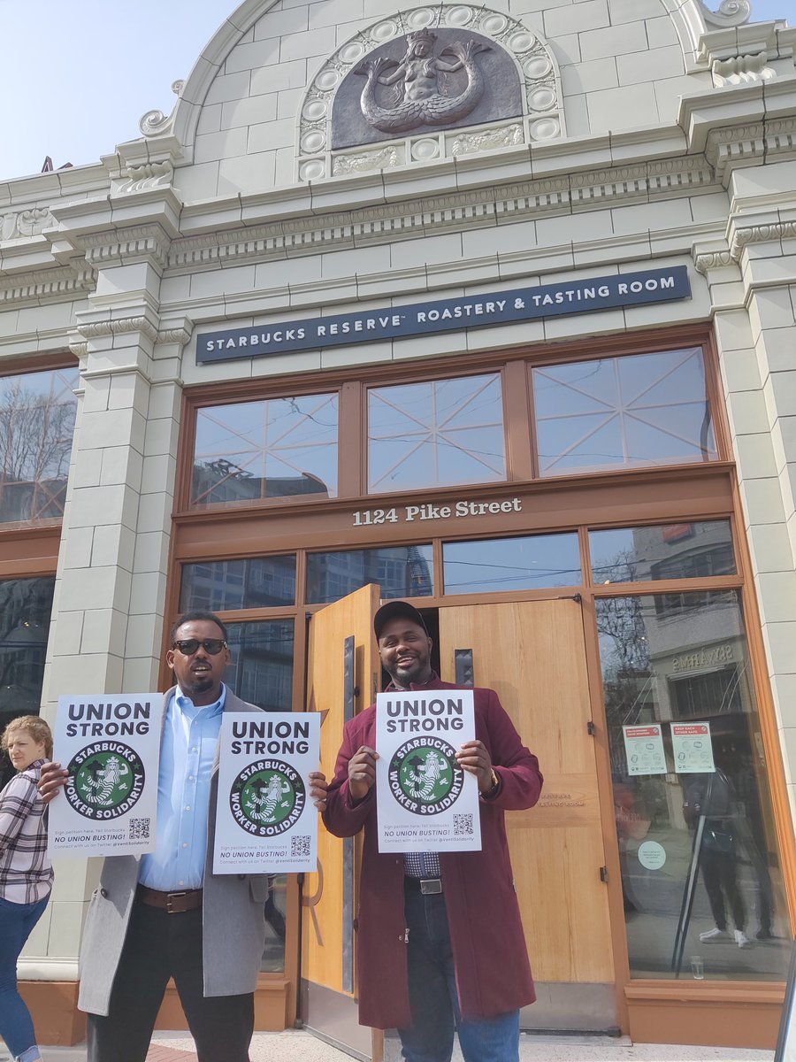 VentiSolidarity's tweet image. Nearly 2000 people have signed our pledge to support Starbucks workers! Take the pledge today: tinyurl.com/StarbucksWorke…