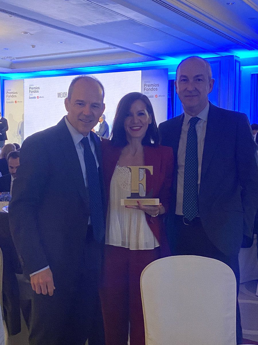 Estamos en la noche de los fondos de <a href="/expansioncom/">expansioncom</a>.
Recogemos el premio a la mejor cartera de fondos agresiva. Enhorabuena a todo el equipo de <a href="/joaquincasasus/">Joaquin Casasus</a> <a href="/angelolearico/">Ángel Olea</a> y <a href="/martacampelloc/">Marta Campello</a> 
#PremiosExpansiónAllfunds🏅