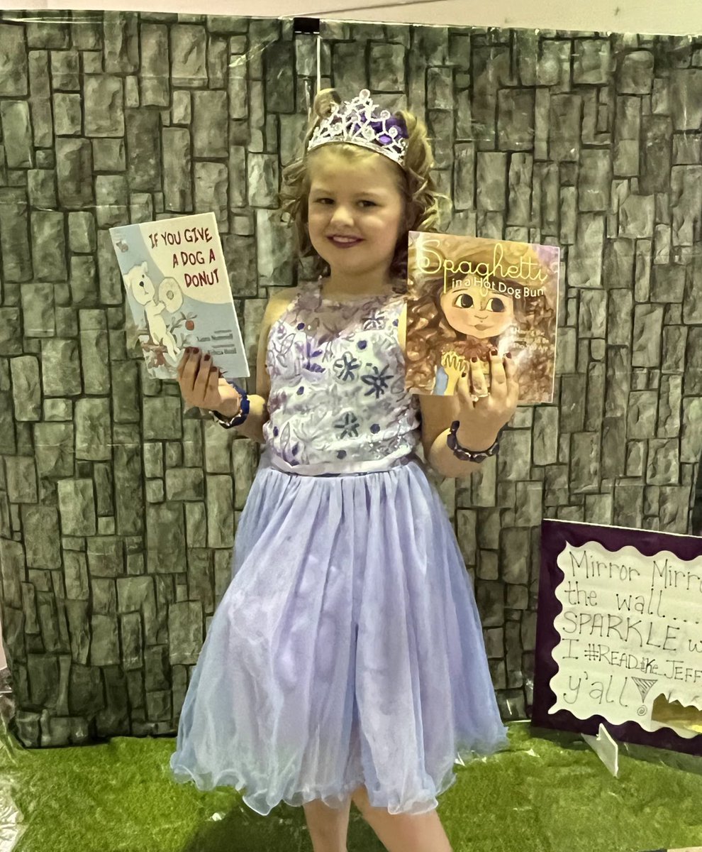 HendersonSchool's tweet photo. We were excited for todayโs book celebration in partnership with ReadingIsFundamental and International Paper. As part of the Books for Ownership grant, all first-grade students received a book of their own to take home. #HCSReads @IntlPaperCo @RIFGivingPage https://t.co/fkcbHzjm6F