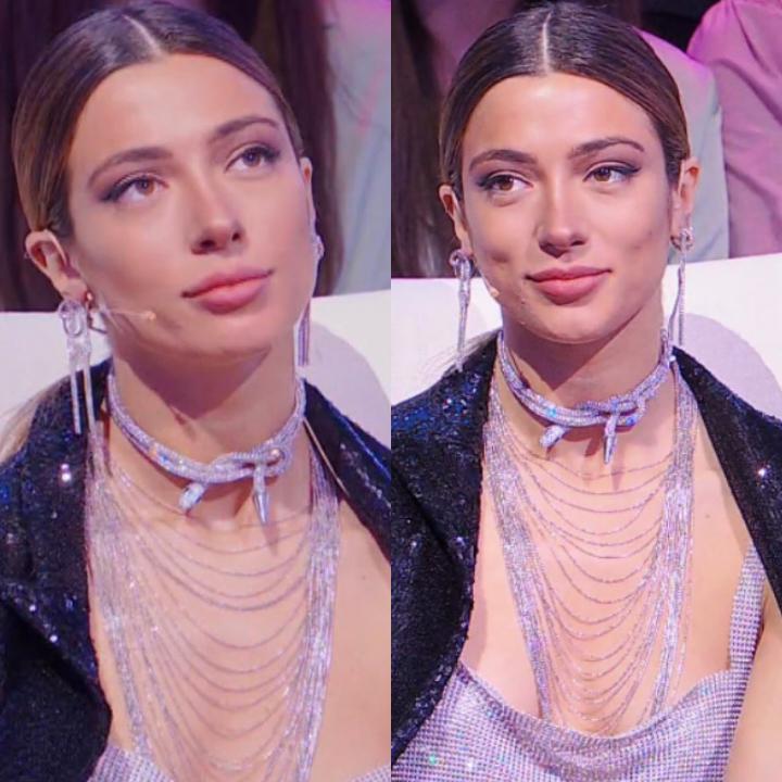 SoleilSorgeFan's tweet photo. Il tuo passato lo conosci realmente solo tu, ma possiamo immaginare che è grazie a questo che adesso sei la persona che sei. Hai lottato, ti sei protetta, hai reagito, sei partita e finalmente arrivata

Avevi sogni
Ora sei una realtà meravigliosa #SoleArmy #LaPupaEilSecchioneShow https://t.co/nuwMg5gOq2