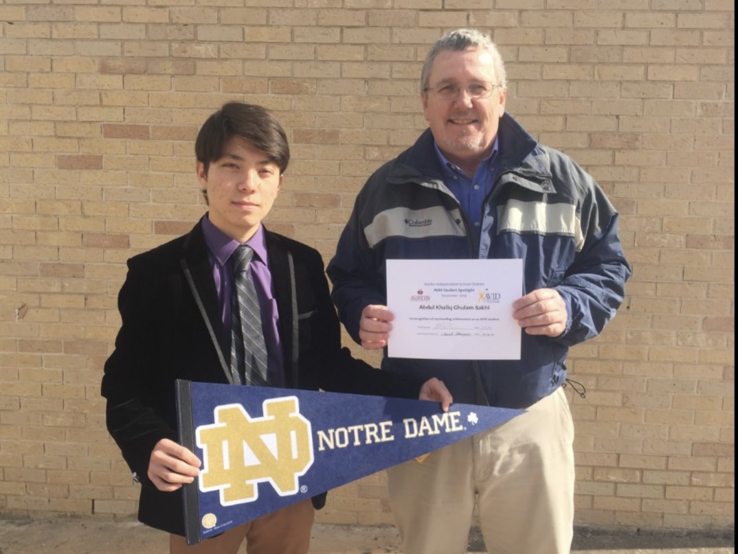 AustinISDAVID's tweet photo. Meet Blaine Paradise, Coordinator at Lively MS. “What I love most about AVID is the hope it gives to our youth. It also gives them the confidence they need to set high academic goals for themselves and then to go out and achieve them.” #whyavid @LivelyFalcons https://t.co/NpGpKQJrT5