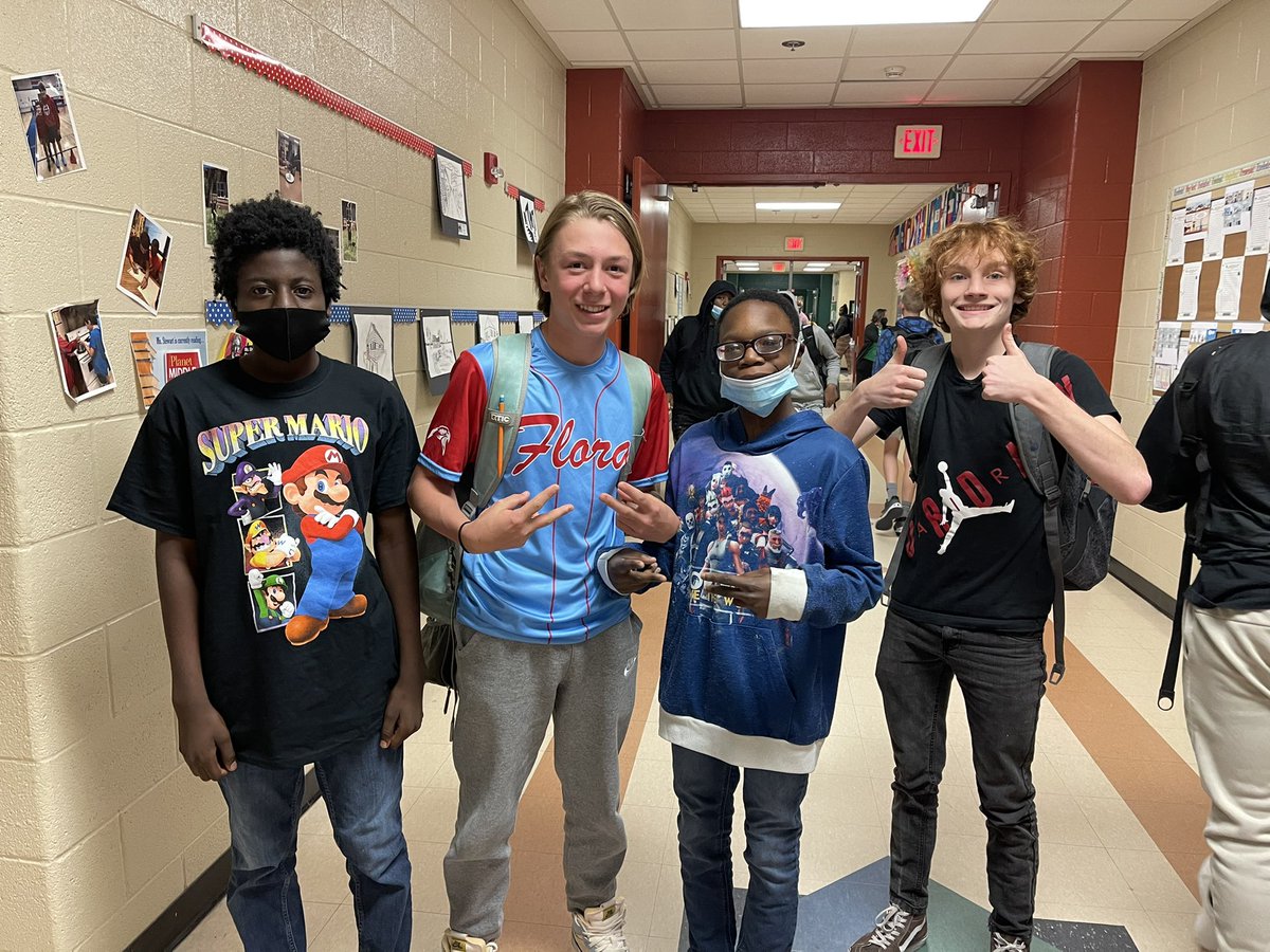 SeeTheAble1's tweet photo. More #Games and #Gamers day to celebrate Amair @CraytonMiddle!!!⚾️👾🏈📱🥍🎮🤝#ChooseToInclude #SCUnified #R1Unified #BestOfCMS @Mrs_SarahKelly @mssteger1 @albacavazos @KINGSmitty @ACFloraBaseball 😃 https://t.co/CKXyPCYMl5