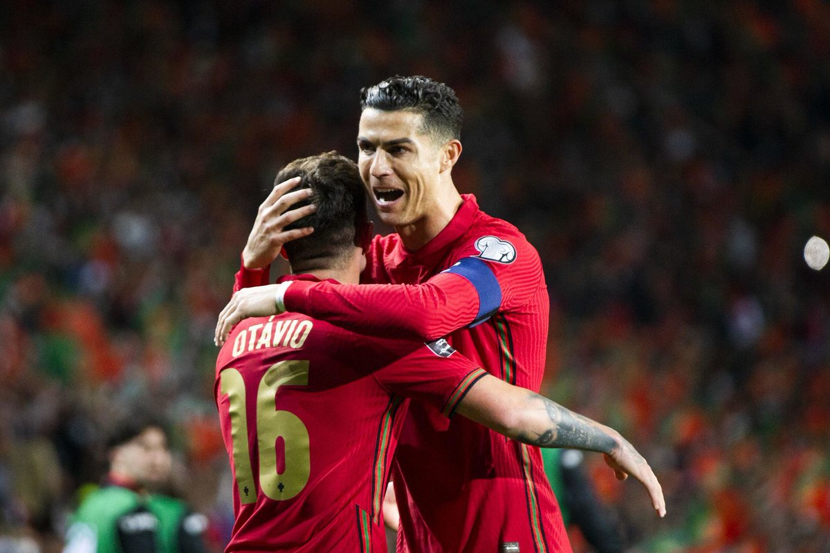 ActuFoot_'s tweet photo. Cristiano Ronaldo va disputer avec le Portugal sa 5e Coupe du monde. 🇵🇹🔥 https://t.co/xv8ix1YDqW