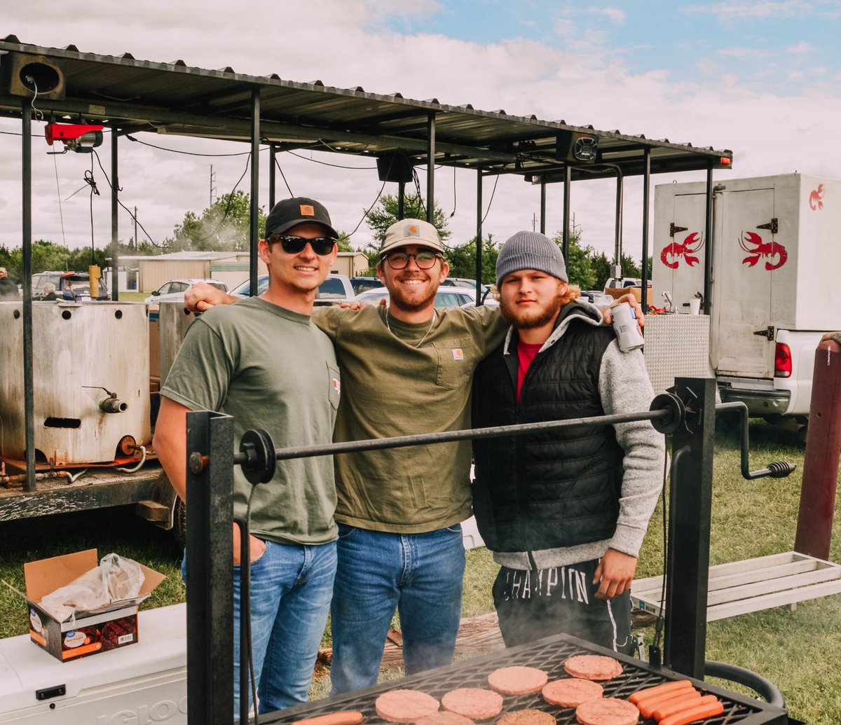Not a fan of crawfish? We got you covered, we’ll have the grill all fired up! 🔥 Do you really want to be the only person in town not at the Crawfish Festival?  🍔🌭