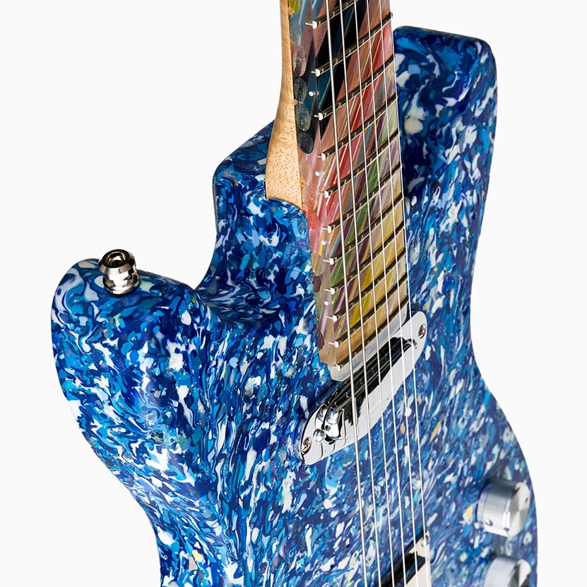4ocean's tweet photo. A guitar made from recovered ocean plastic 🎸

Last year, our friend Blake Burls (Burls Art) joined us for a day of cleaning up in Florida. The goal? Collect ocean plastic that can be turned into a guitar!

To check out how Blake made this rad guitar visit https://t.co/Kkw7jIOOcE https://t.co/IGwS0jHsIO